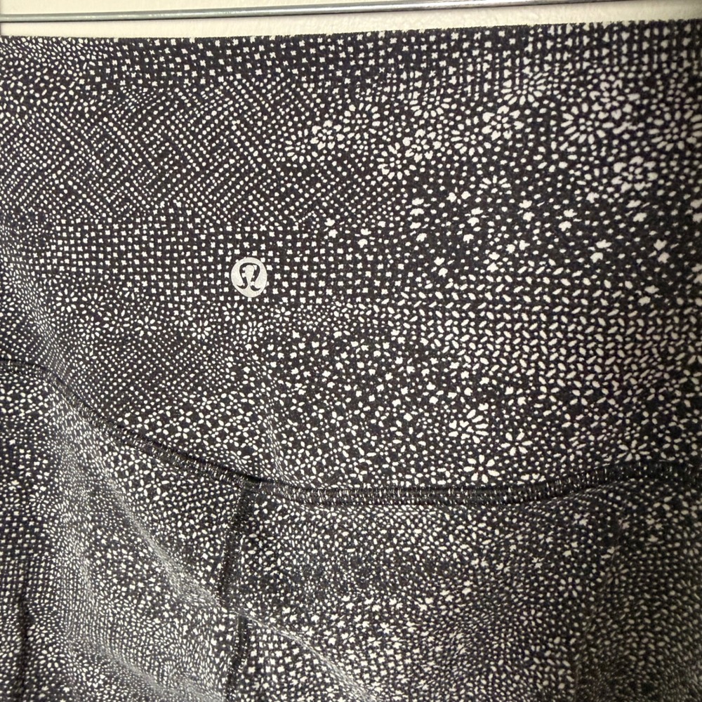 Lululemon Align Crop 21" Leggings (6) Tights Activewear Exercise Yoga Running - Picture 6 of 12